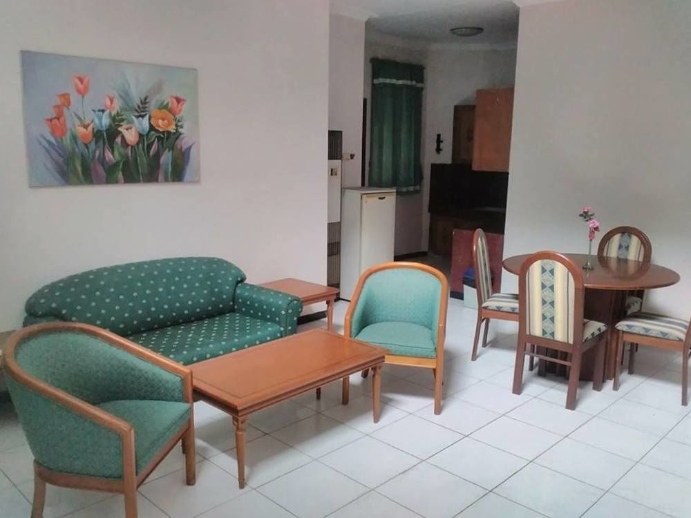 Hotel Istana Permata Juanda Sawotratap Exterior foto